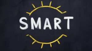 Mehr über den Artikel erfahren Deine Finanzziele clever setzen und erreichen – Der SMART-Weg zu finanzieller Freiheit